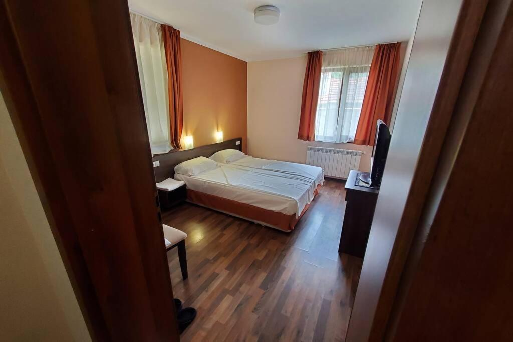 Villa Двете Къщи В Планината Beli Osŭm Exterior foto